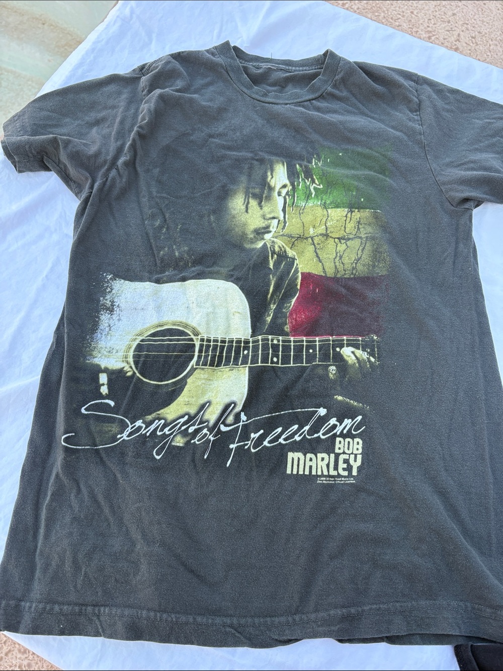 'Vintage Bob Marley Songs of Freedom' Graphic Tee - Black